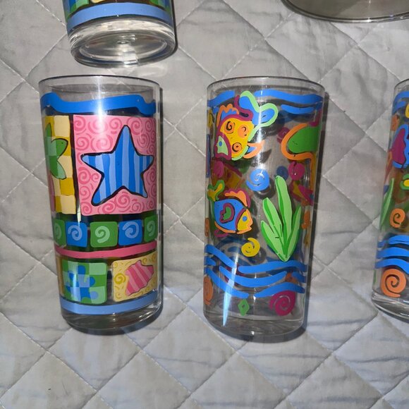 Vintage 1990s Nautical Fish Motif Acrylic Tumblers, Set of 10 with pitcher - Picture 3 of 5